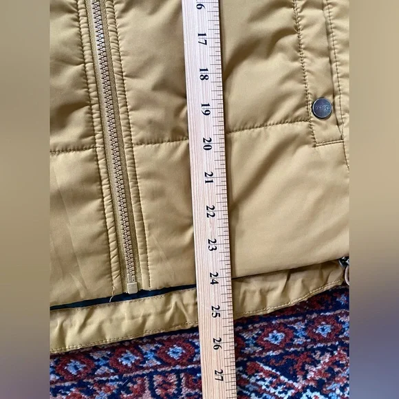 vuori Truckee Insulated Vest 2.0 - Picture 10 of 10